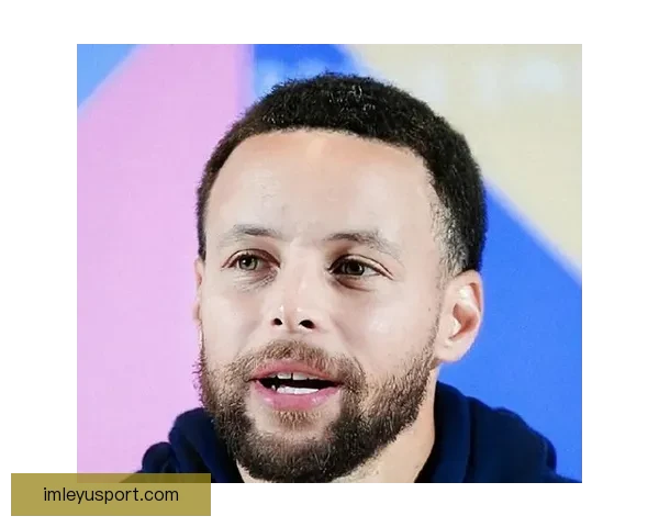 库里透露饮食偏好偶尔故意晚吃妻子准备的饭菜趣事