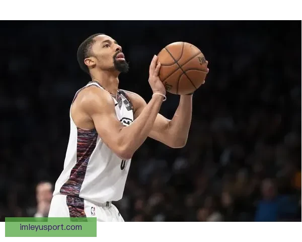 伊森三分球打破尴尬局面 母亲发推力挺霸气回怼质疑者