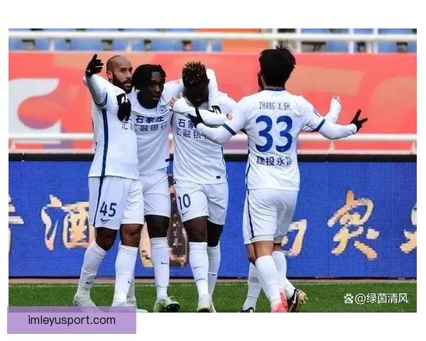 以化学反应比喻球队阵容调整球员尝试寻找最佳默契